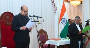 राज्यपाल डेका ने न्यायाधिपति श्री कृष्न राम महापात्र को छत्तीसगढ़ उच्च न्यायालय के मुख्य न्यायाधीश पद की दिलाई शपथ