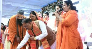 सवा लाख ‘आशीर्वाद के दीपों’ से जगमगाया खारुन तट, प्रधानमंत्री नरेंद्र मोदी के स्वस्थ और दीर्घायु जीवन के लिए हुई महाआरती