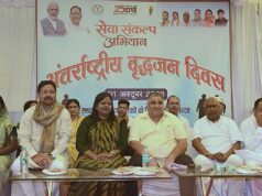 अंतर्राष्ट्रीय वृद्धजन दिवस पर सियानगुड़ी में बुजुर्गों का सम्मान, राजेश अग्रवाल ने शॉल-श्रीफल भेंट कर लिया आशीर्वाद