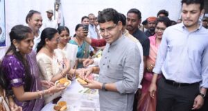 अंतर्राष्ट्रीय वृद्धजन दिवस पर 500 बुजुर्गों का शॉल-श्रीफल से सम्मान
