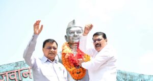 गांधी जयंती पर औद्योगिक क्षेत्र कोरबा में लगाए गए लगभग 100 पौधे