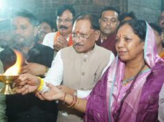 मुख्यमंत्री विष्णु देव साय ने शिवरीनारायण में भगवान नर-नारायण के किए दर्शन, प्रदेशवासियों की सुख-समृद्धि और खुशहाली की कामना