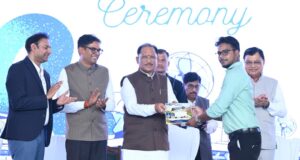 मुख्यमंत्री विष्णुदेव साय सीएम हेल्पलाइन 1076 की कर रहे हैं राज्य स्तरीय समीक्षा